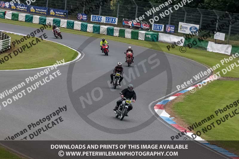 Vintage motorcycle club;eventdigitalimages;mallory park;mallory park trackday photographs;no limits trackdays;peter wileman photography;trackday digital images;trackday photos;vmcc festival 1000 bikes photographs